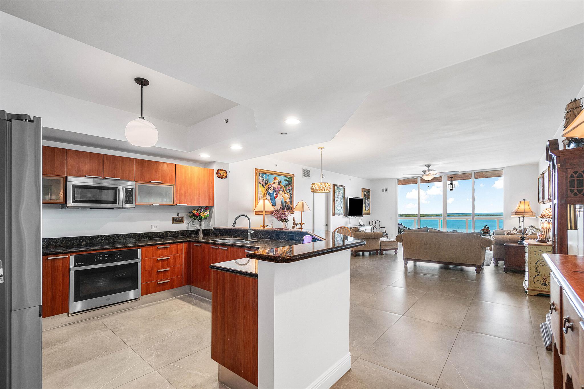 2650 Lake Shr Dr #1705