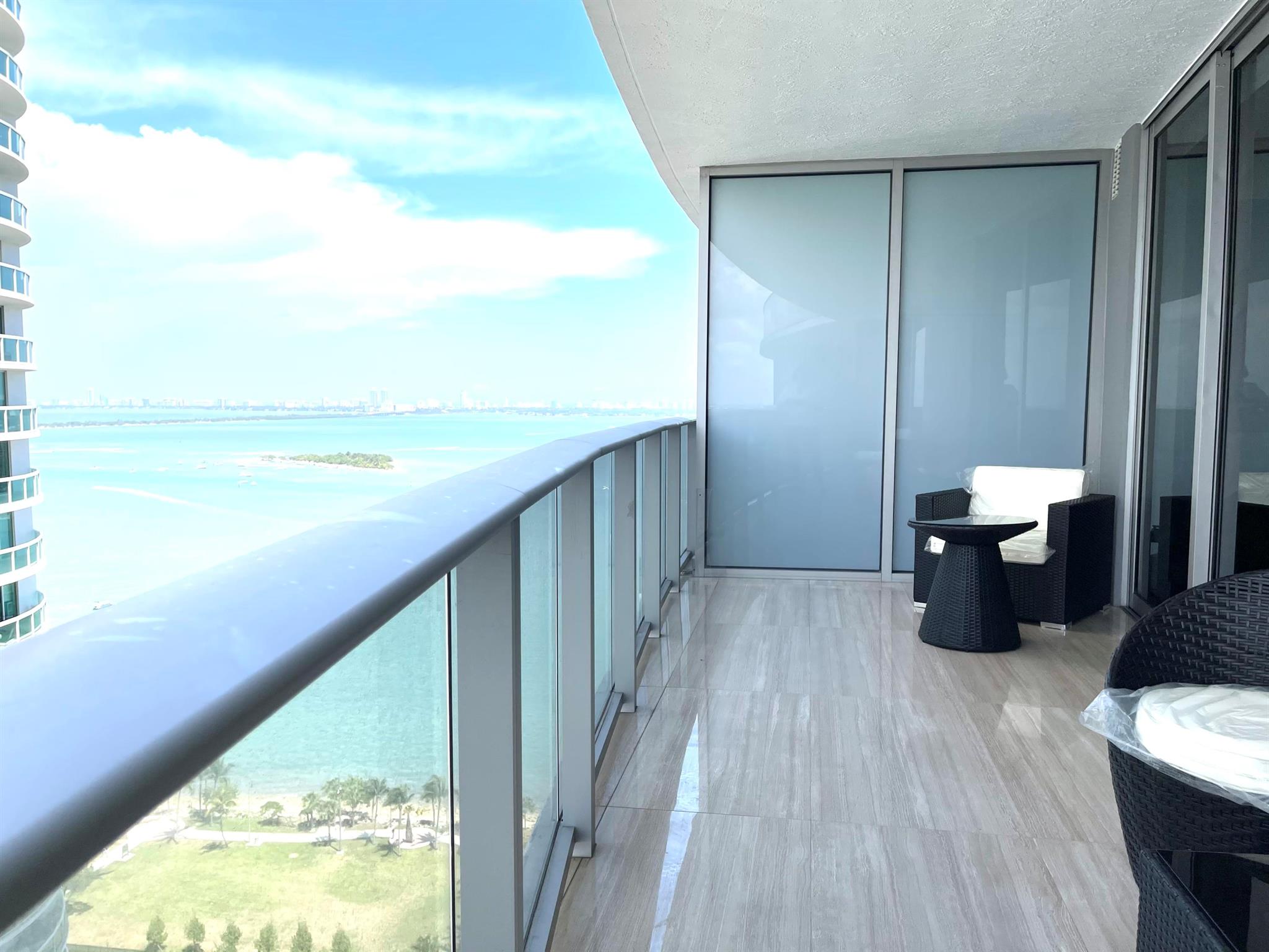 image Aria On The Bay Condo16