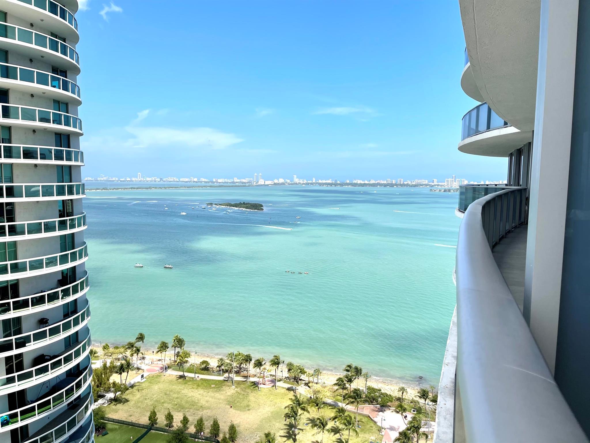 image Aria On The Bay Condo4