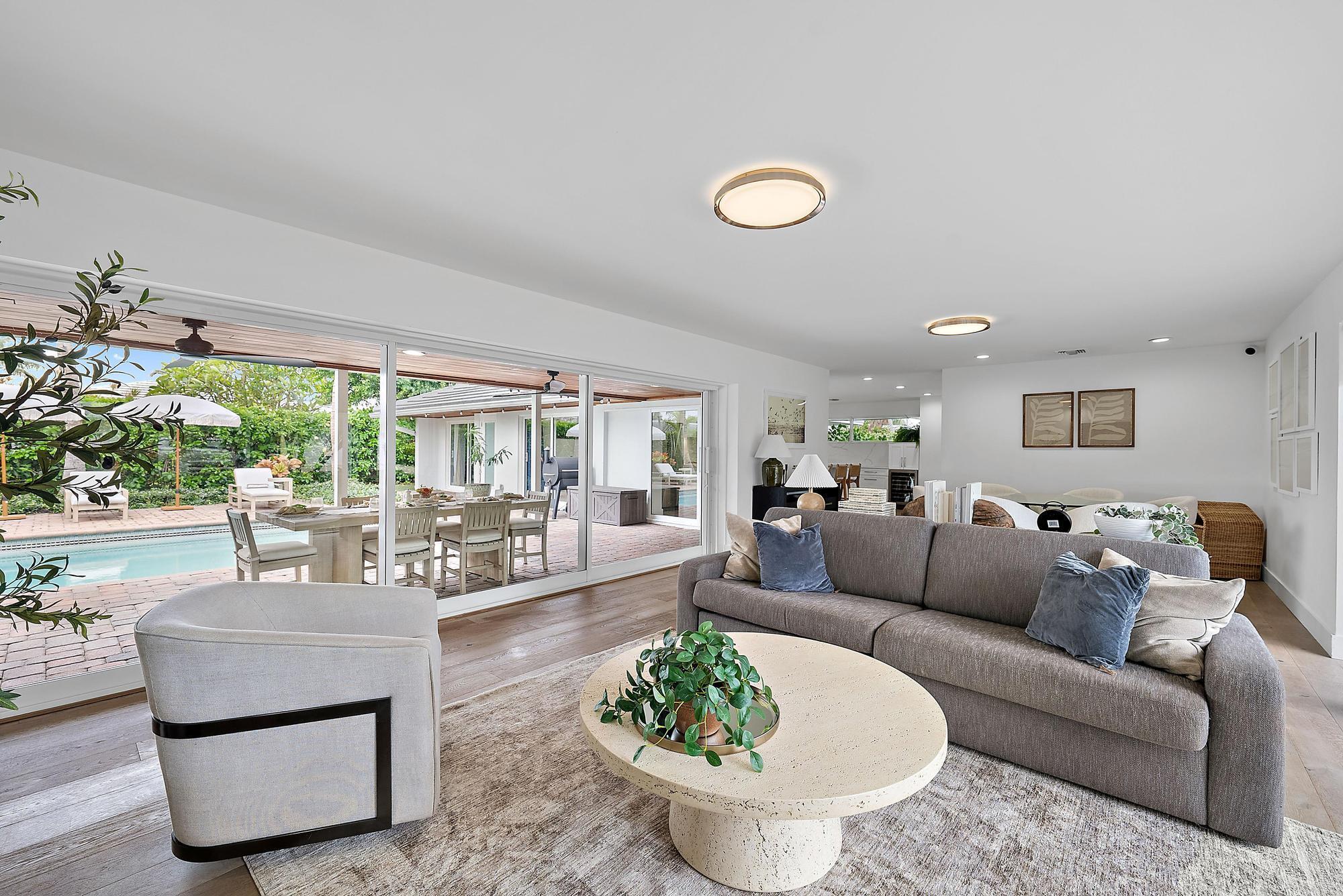 1151 Emerald Ln