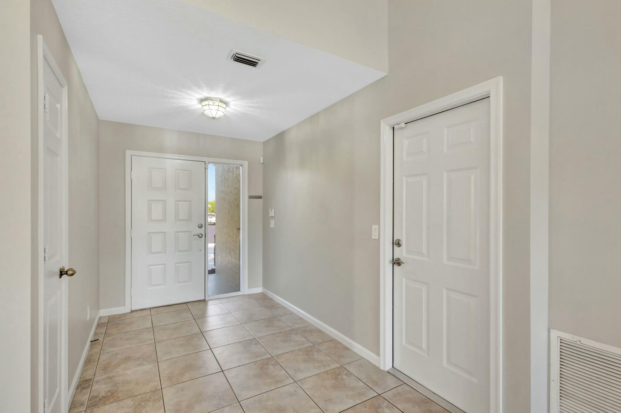 293 Moccasin Trl Jupiter, FL 33458