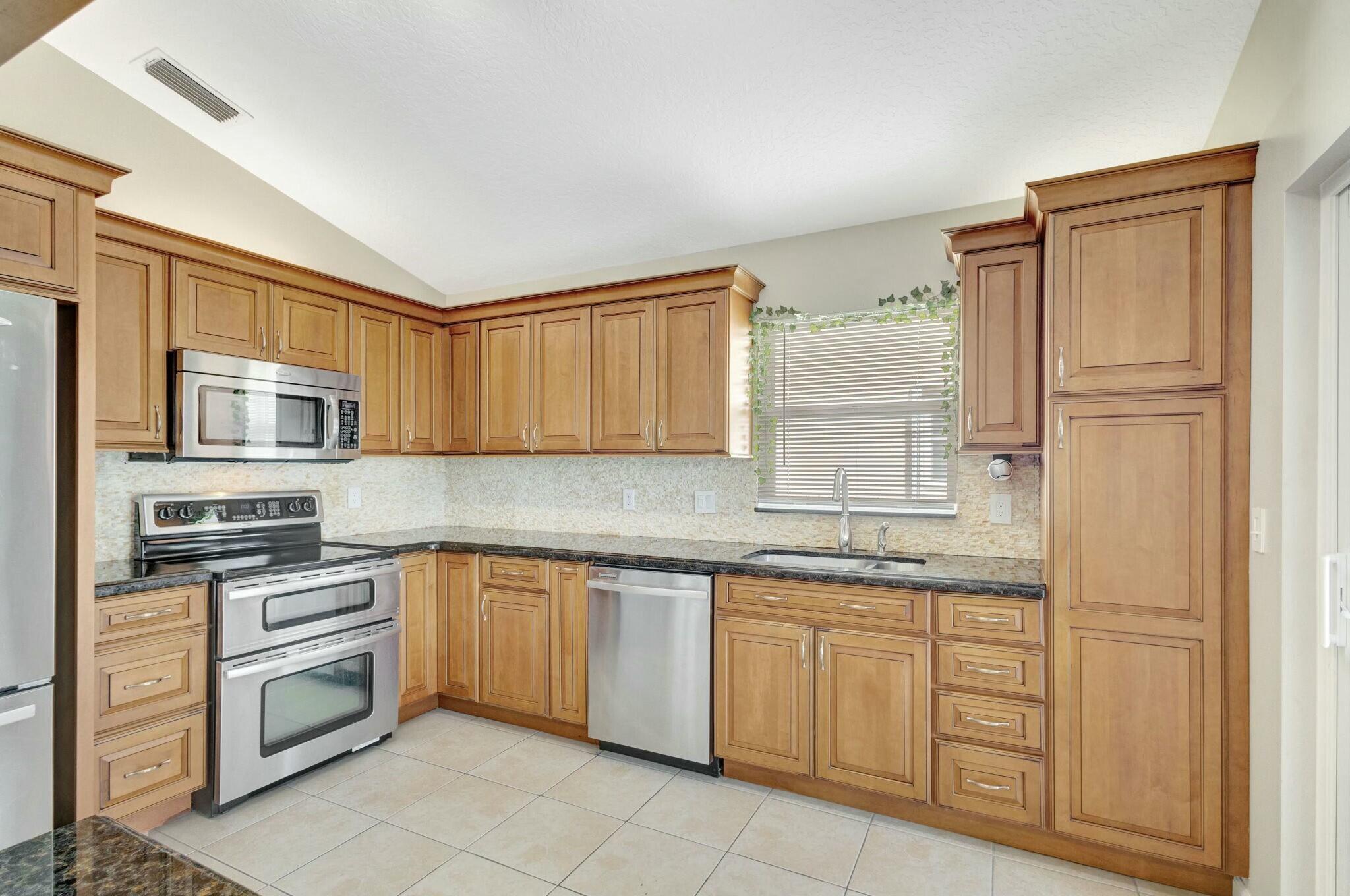 293 Moccasin Trl Jupiter, FL 33458