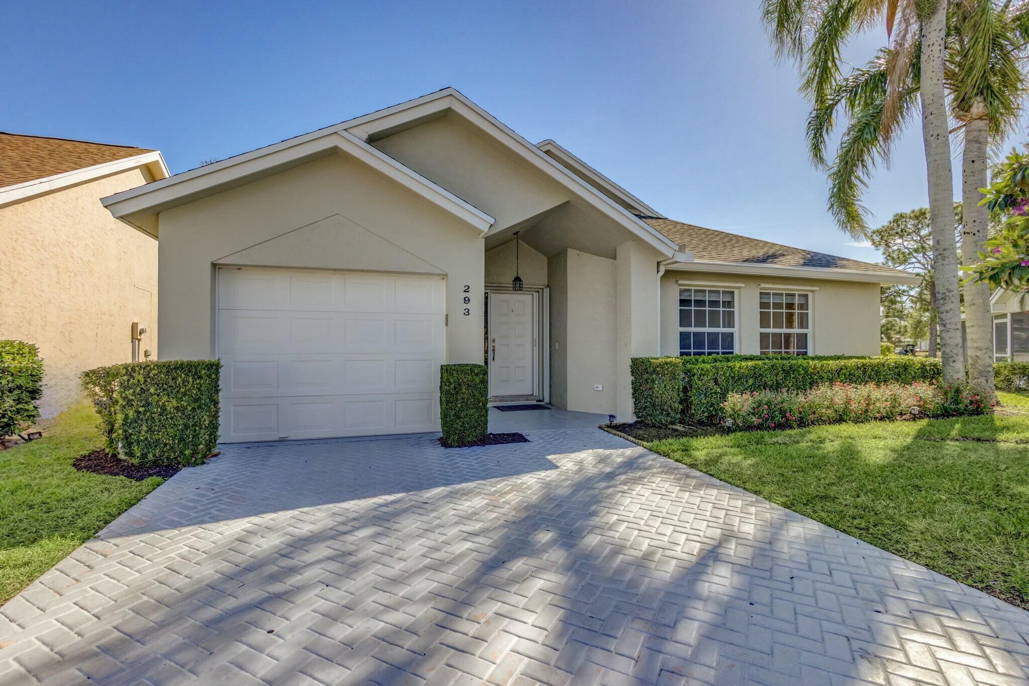 293 Moccasin Trl Jupiter, FL 33458
