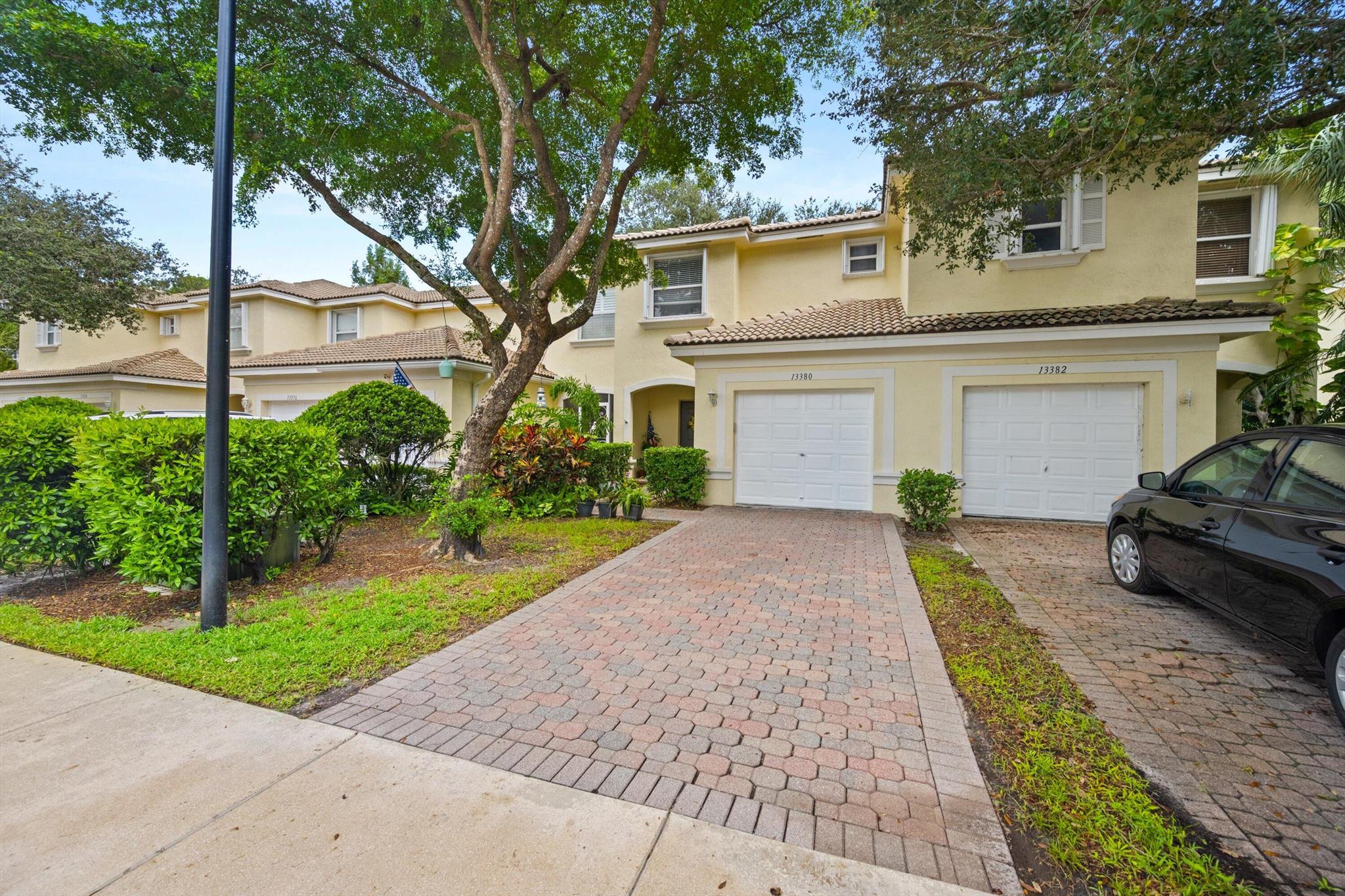 13380 Georgian Ct