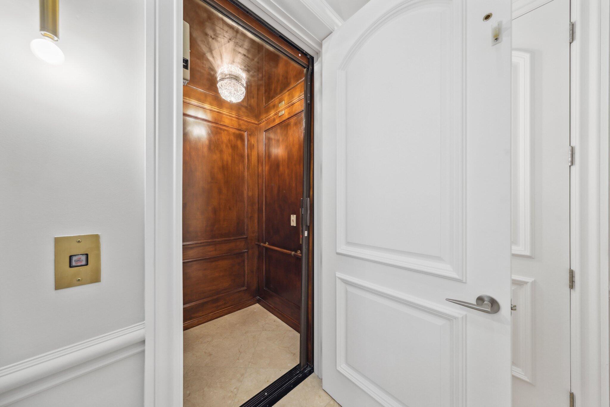 4216 Intracoastal Dr Highland Beach, FL 33487