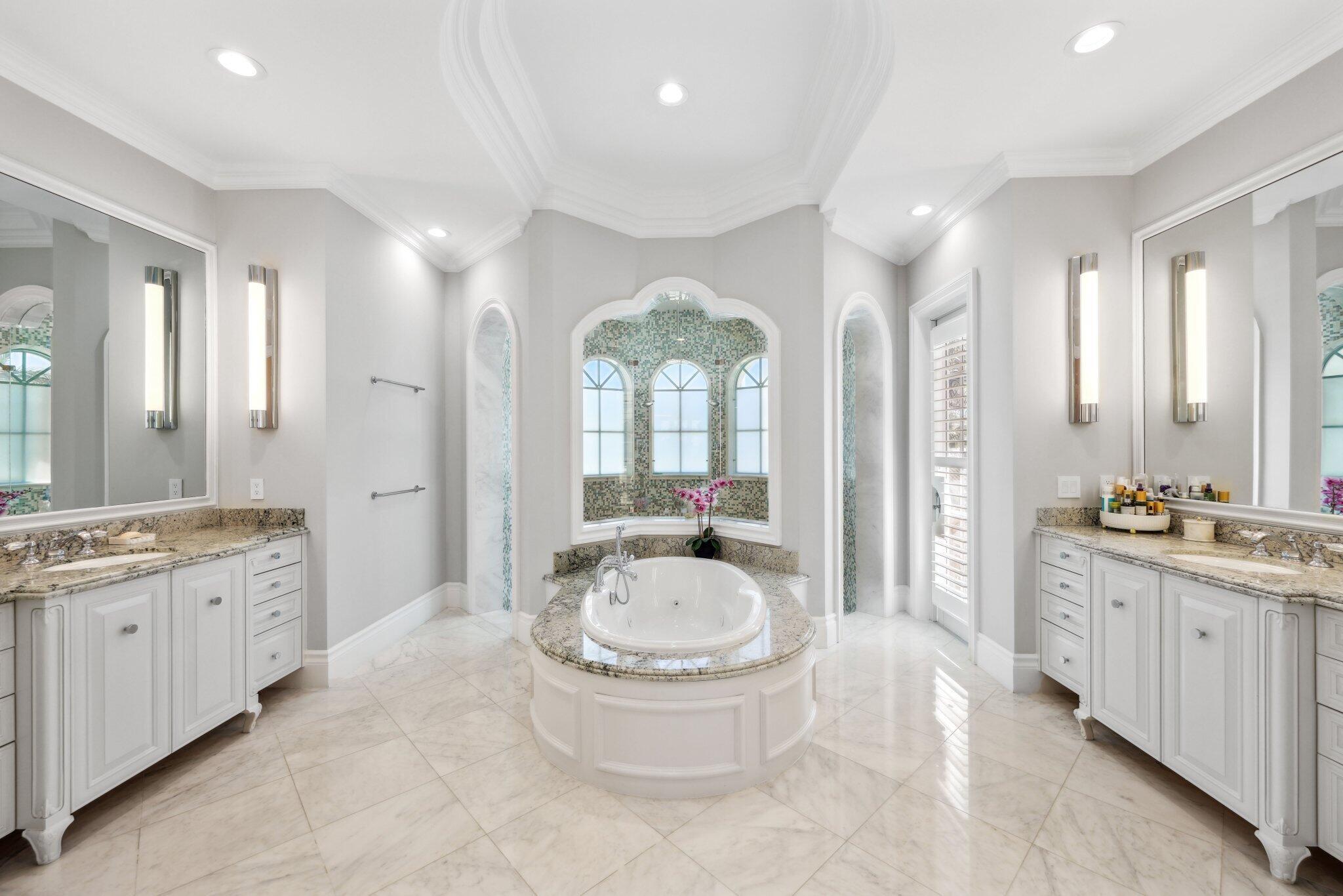 4216 Intracoastal Dr Highland Beach, FL 33487