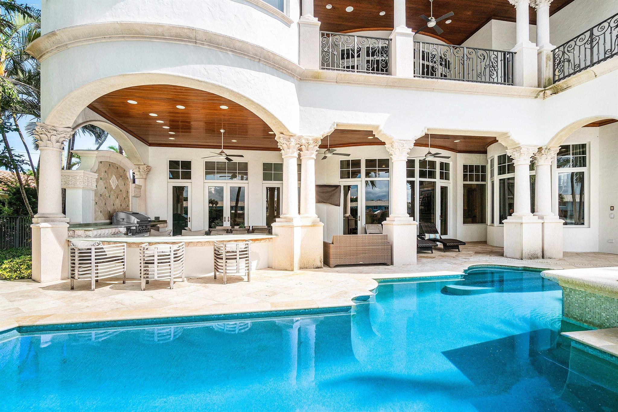 4216 Intracoastal Dr Highland Beach, FL 33487