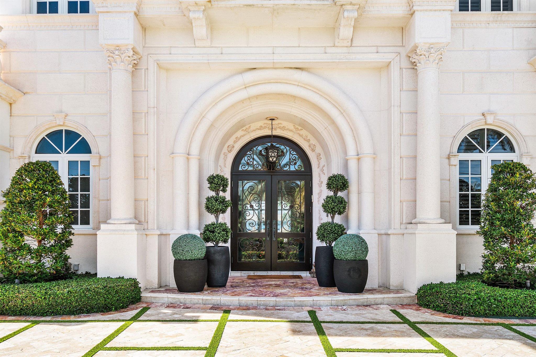 4216 Intracoastal Dr Highland Beach, FL 33487