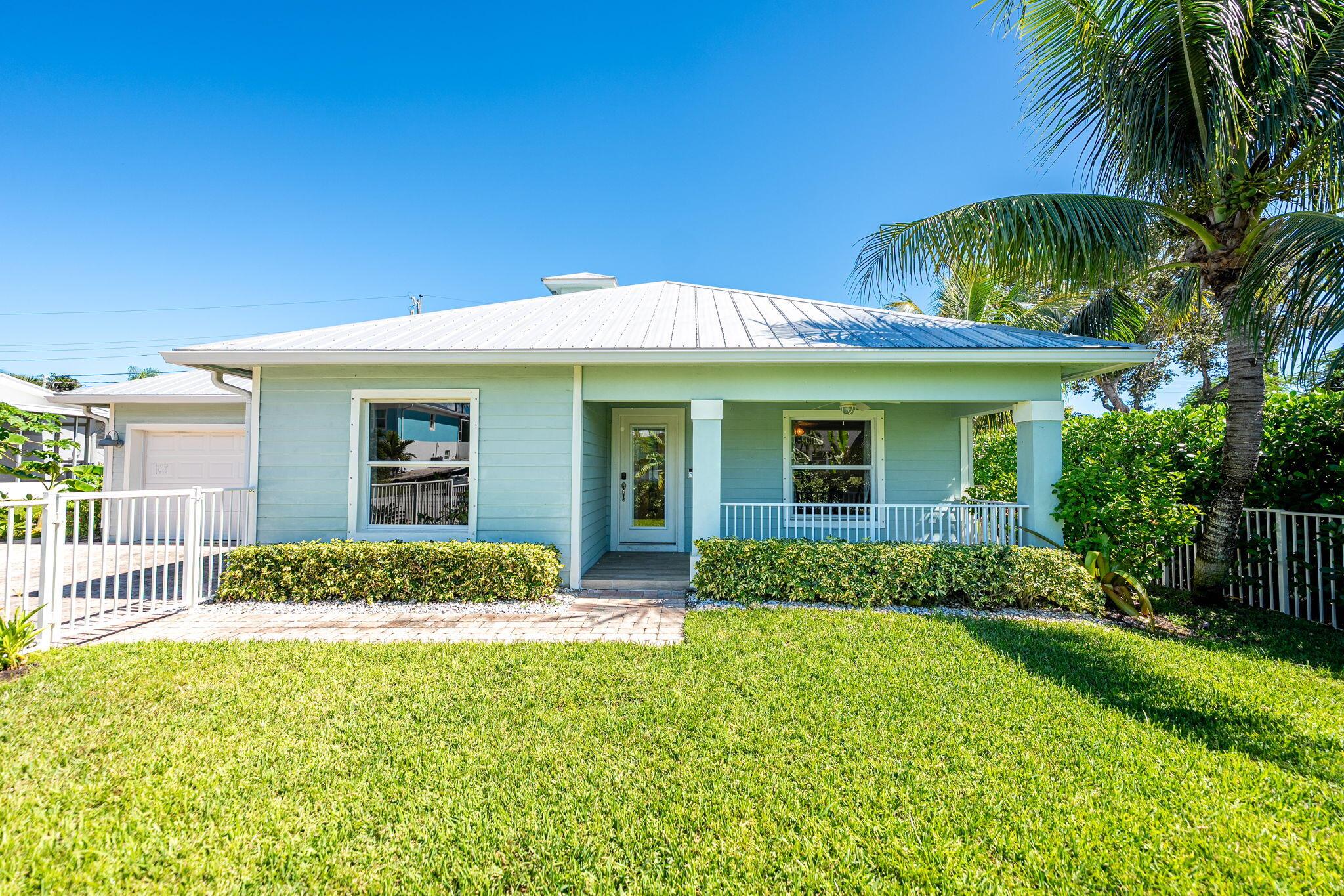 3773 NE Barbara Dr