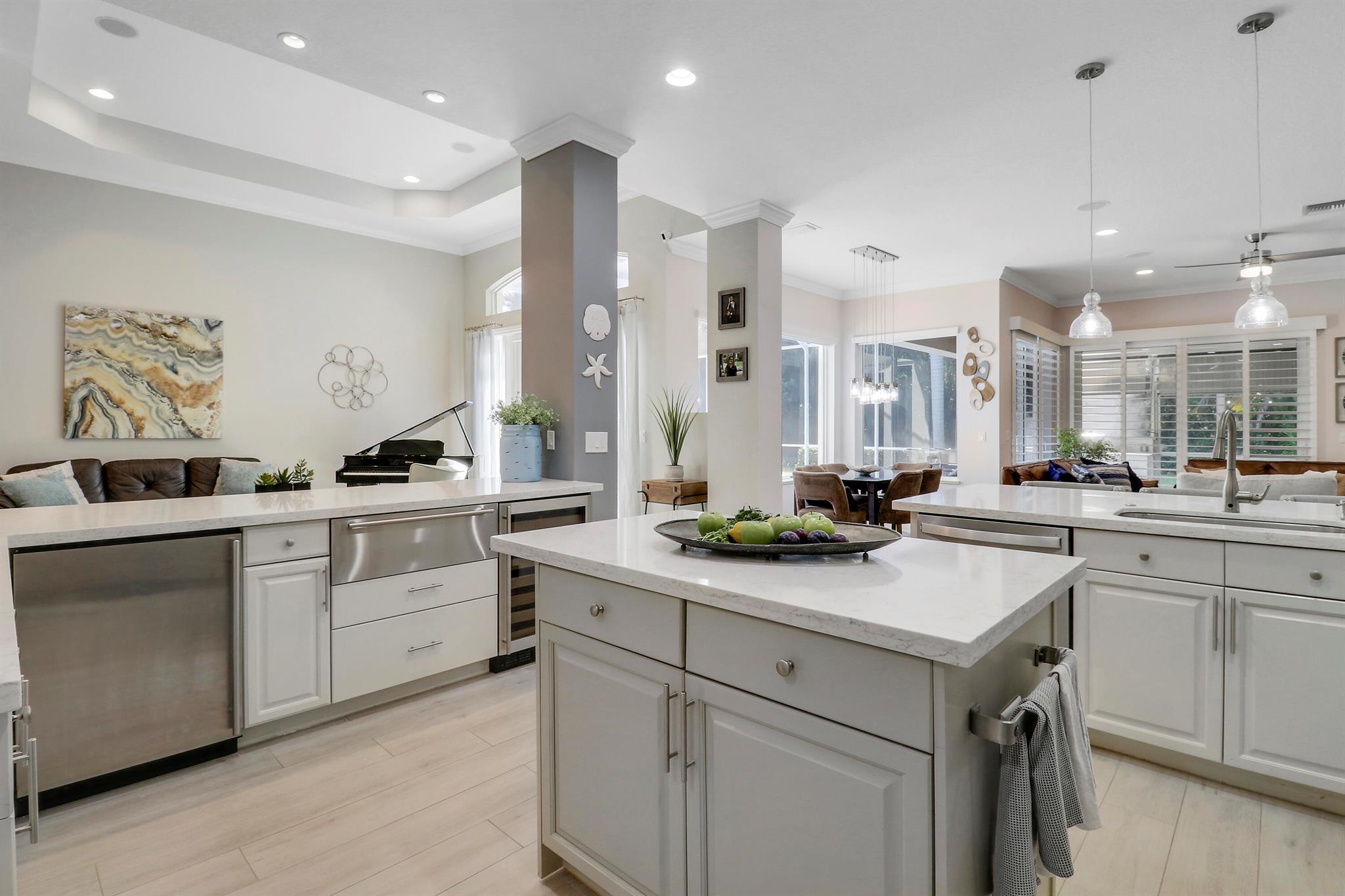 125 Mystic Ln Jupiter, FL 33458