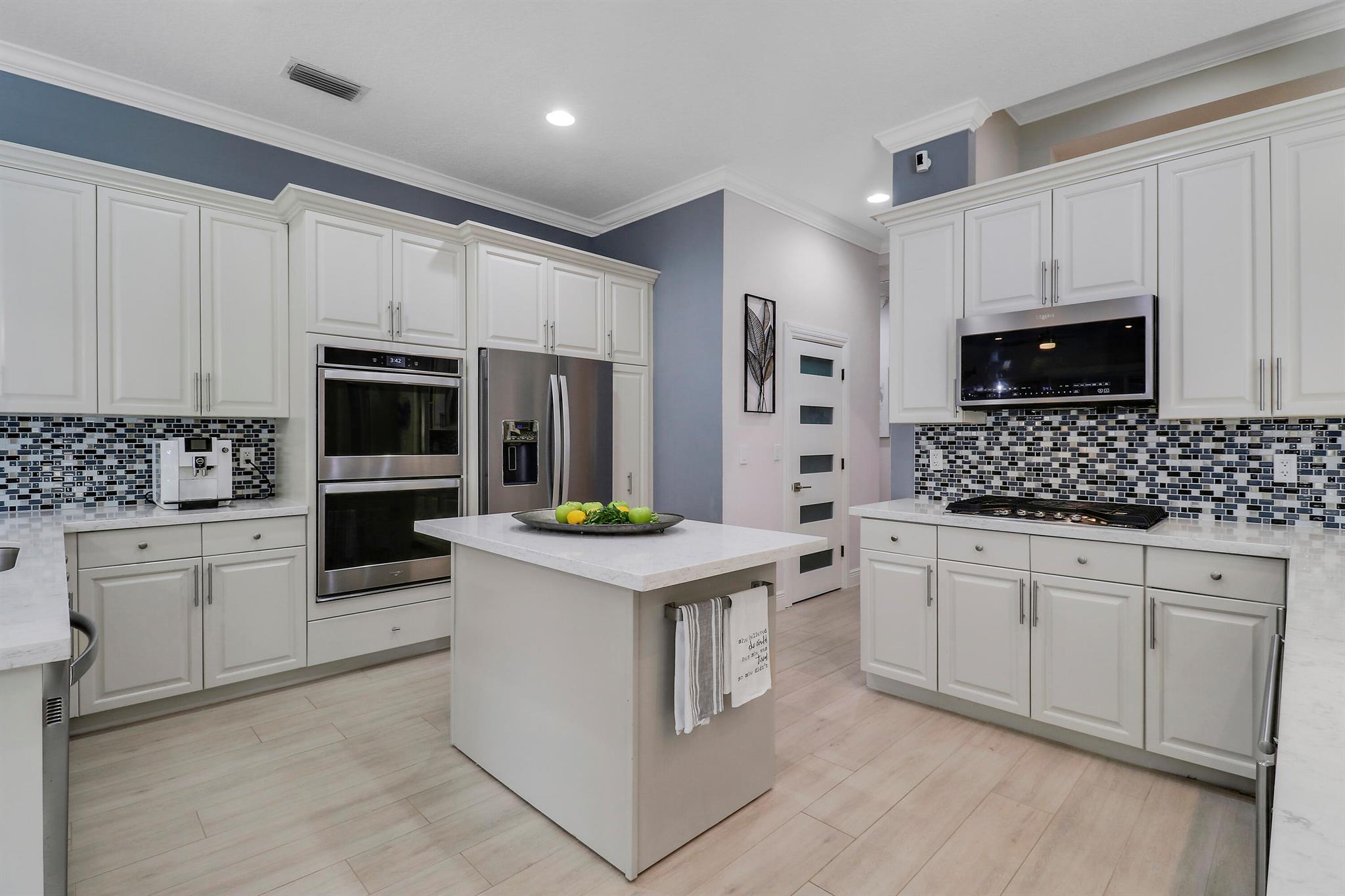 125 Mystic Ln Jupiter, FL 33458