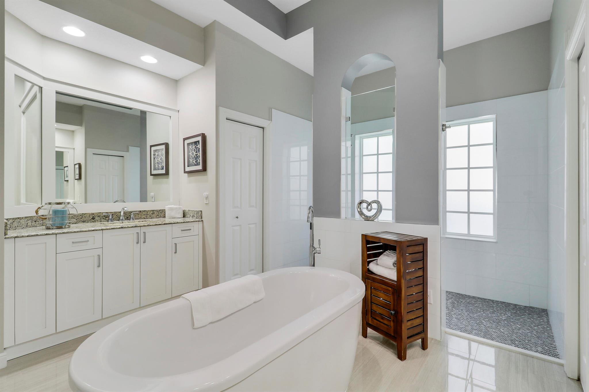 125 Mystic Ln Jupiter, FL 33458