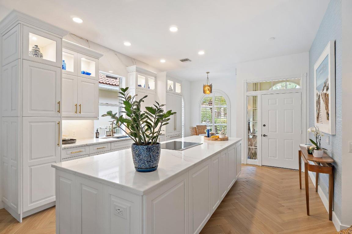 231 E Tall Oaks Cir Palm Beach Gardens, FL 33410