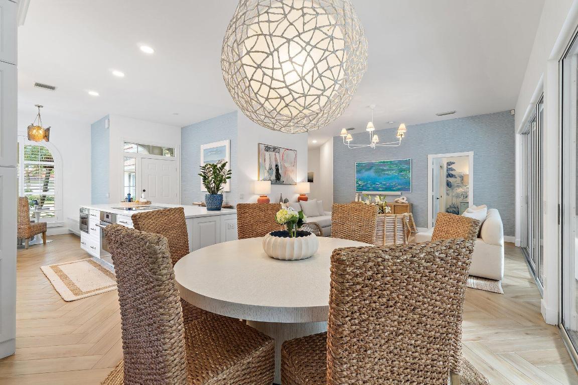 231 E Tall Oaks Cir Palm Beach Gardens, FL 33410