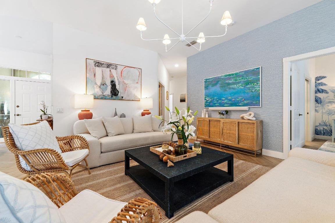 231 E Tall Oaks Cir Palm Beach Gardens, FL 33410