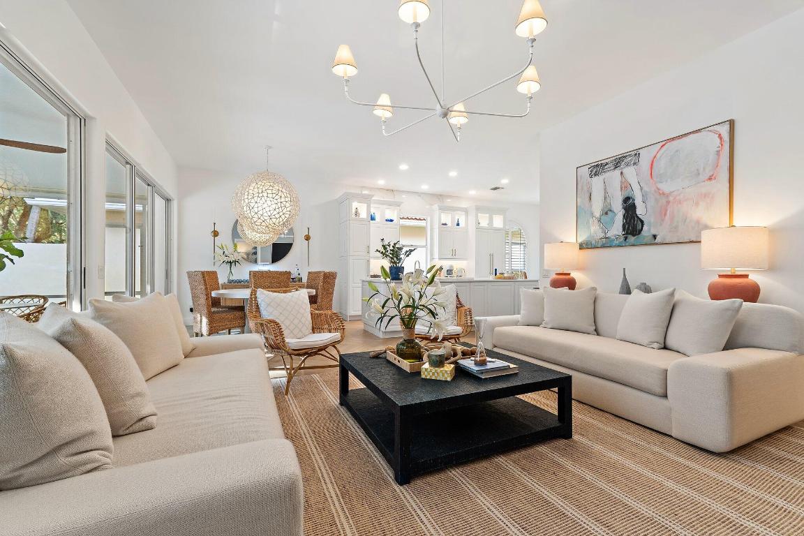 231 E Tall Oaks Cir Palm Beach Gardens, FL 33410