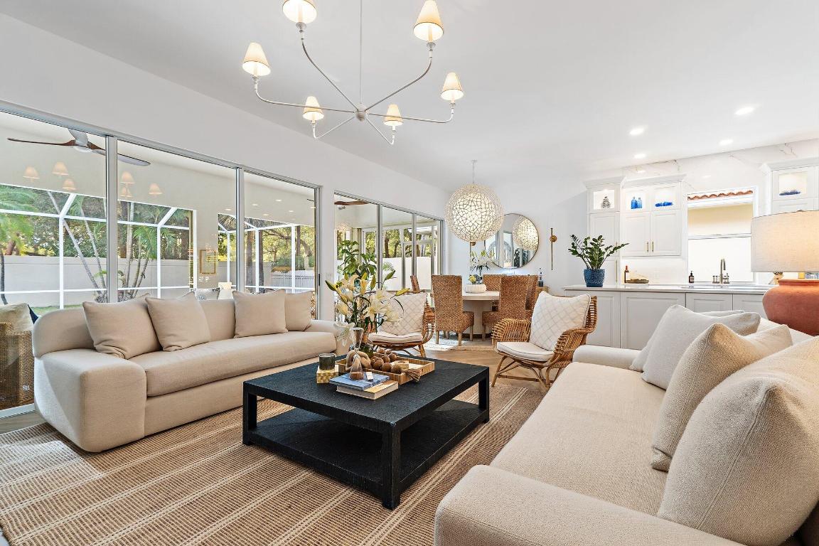 231 E Tall Oaks Cir Palm Beach Gardens, FL 33410