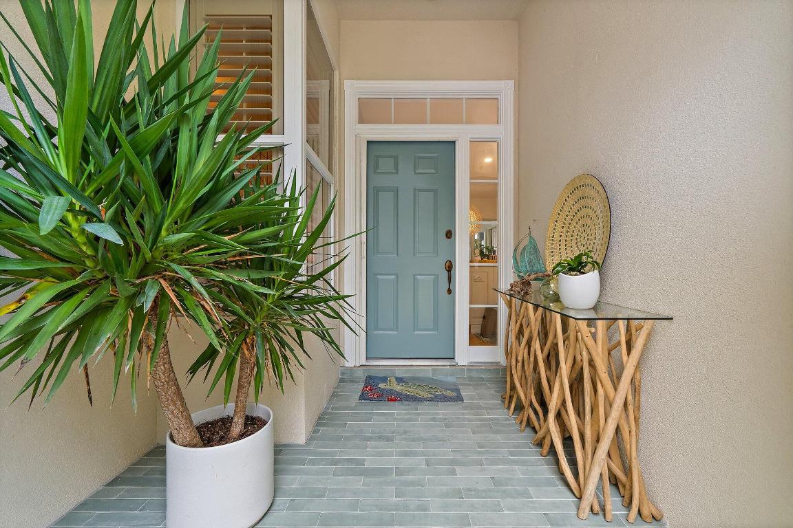 231 E Tall Oaks Cir Palm Beach Gardens, FL 33410