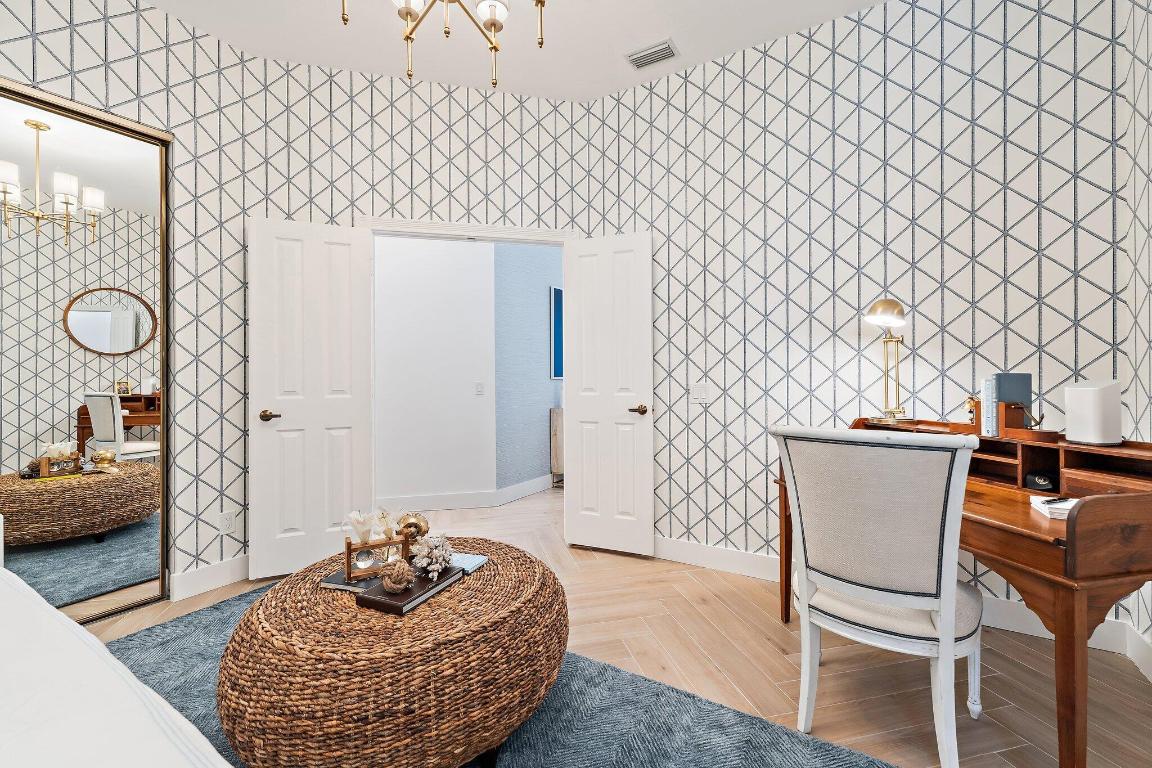 231 E Tall Oaks Cir Palm Beach Gardens, FL 33410