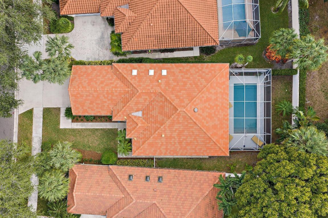 231 E Tall Oaks Cir Palm Beach Gardens, FL 33410