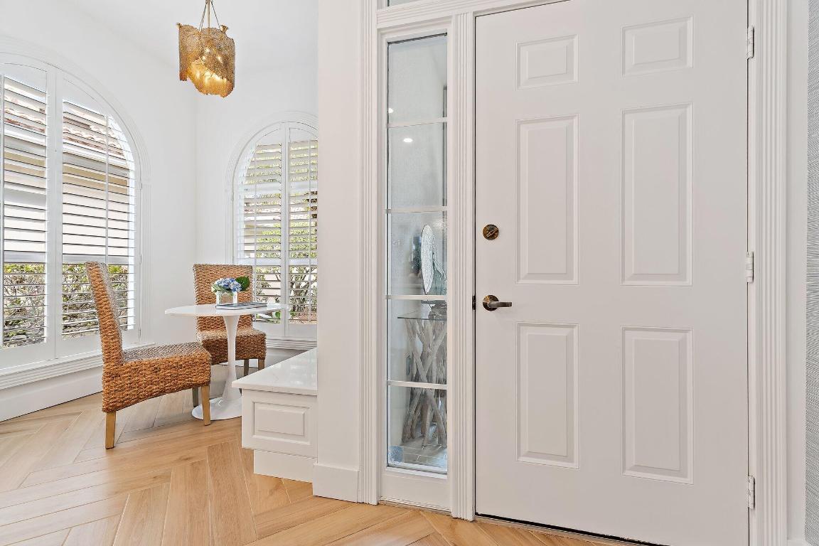 231 E Tall Oaks Cir Palm Beach Gardens, FL 33410