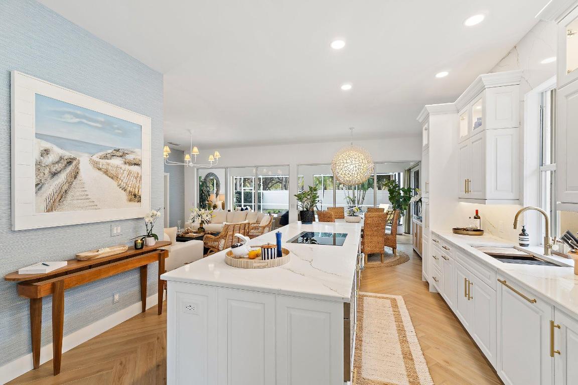 231 E Tall Oaks Cir Palm Beach Gardens, FL 33410