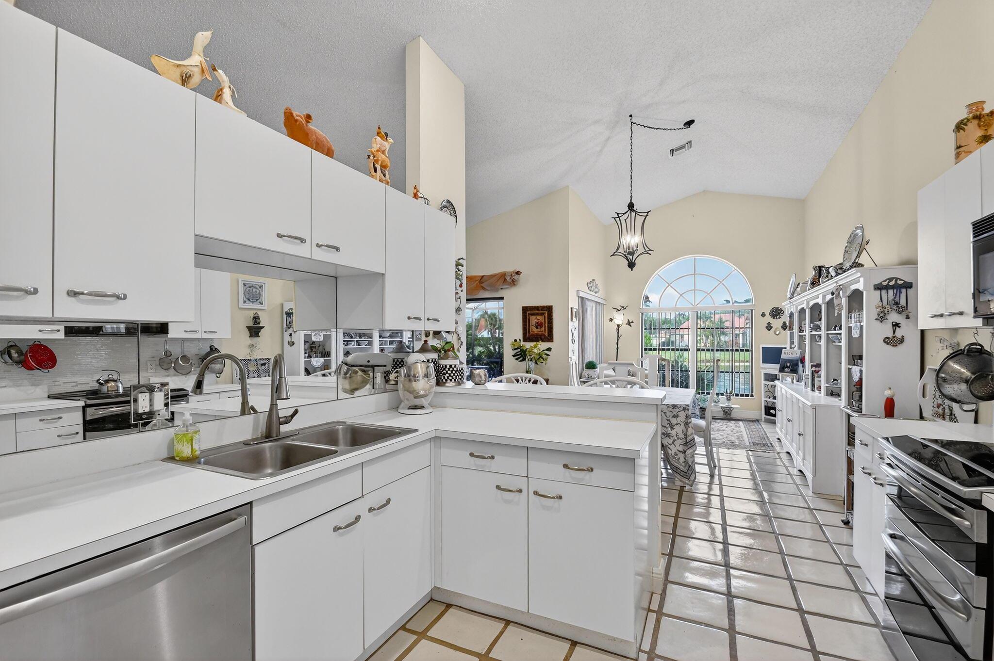 12374 Pleasant Grn Way Boynton Beach, FL 33437