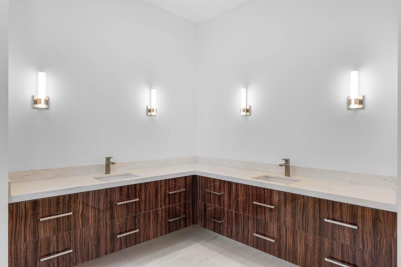 3100 Palm Dr Delray Beach, FL 33483