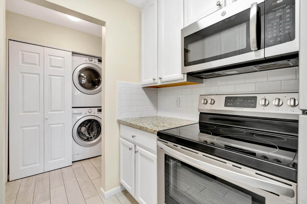 150 Pineview #B2 Jupiter, FL 33469