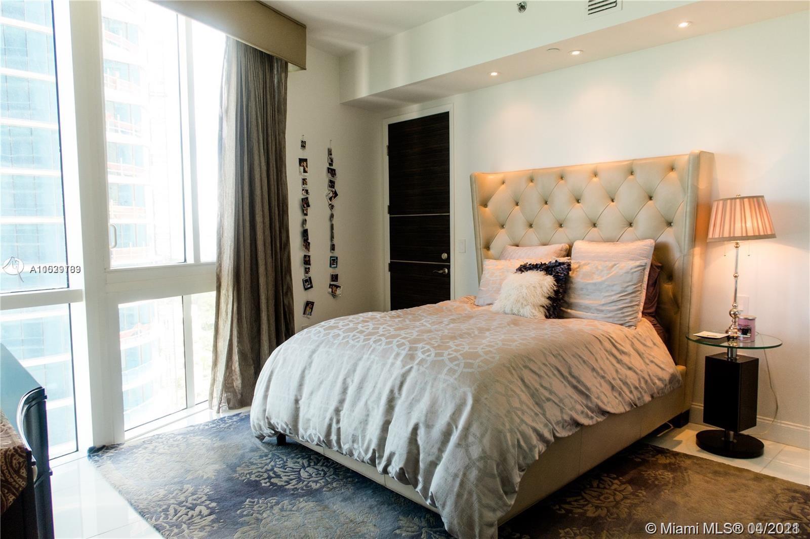 15811 Collins Ave #1401 Sunny Isles Beach, FL 33160