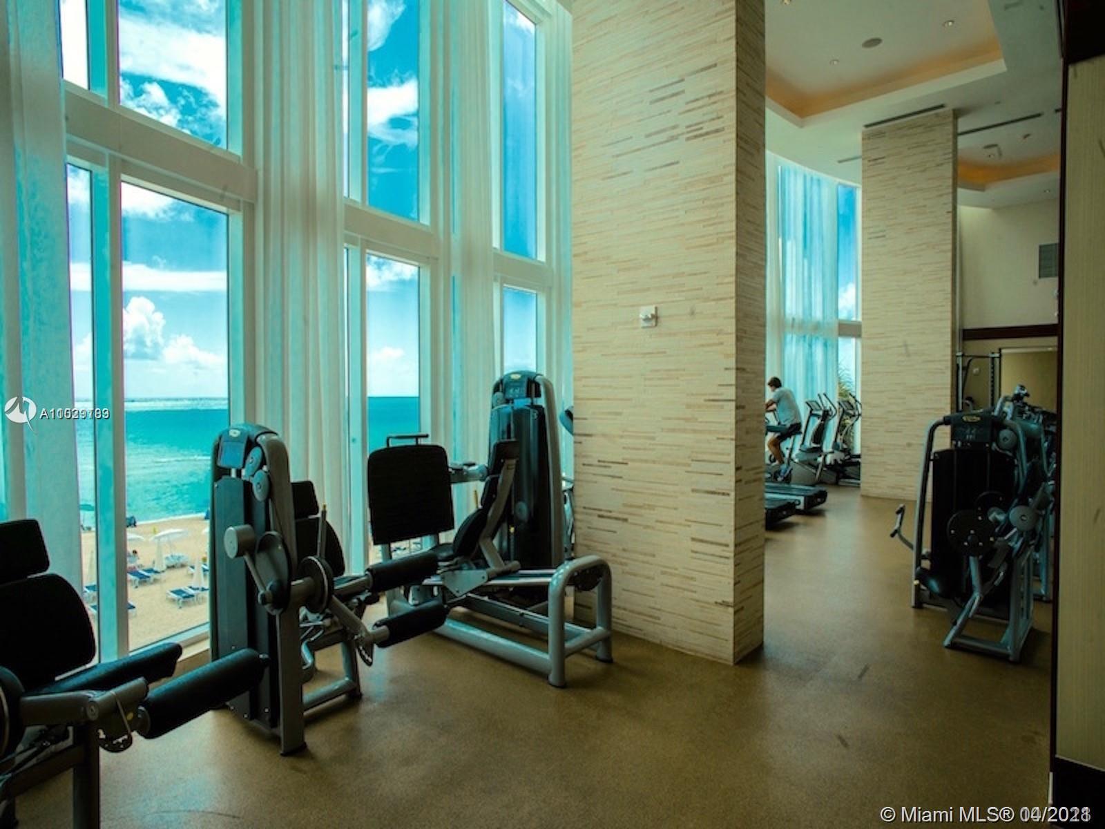 15811 Collins Ave #1401 Sunny Isles Beach, FL 33160