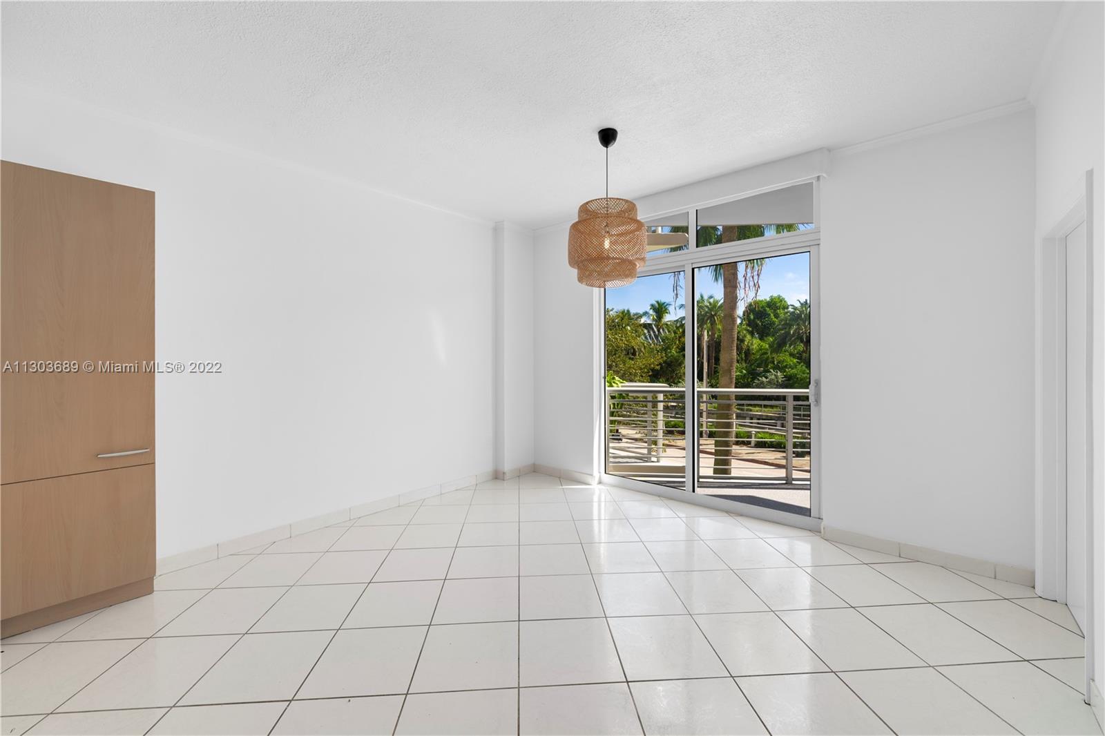 2001 Meridian Ave #304