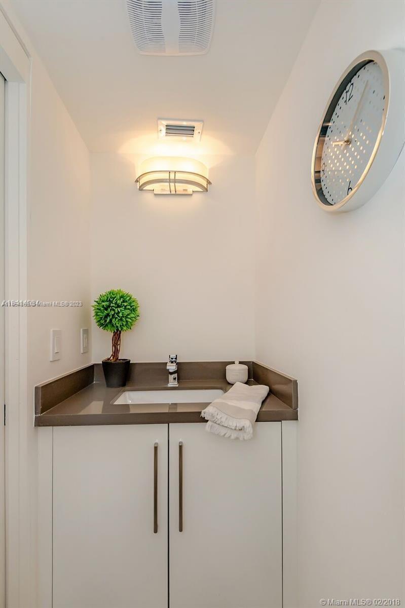 image AMALFI IN THE GABLES COND15