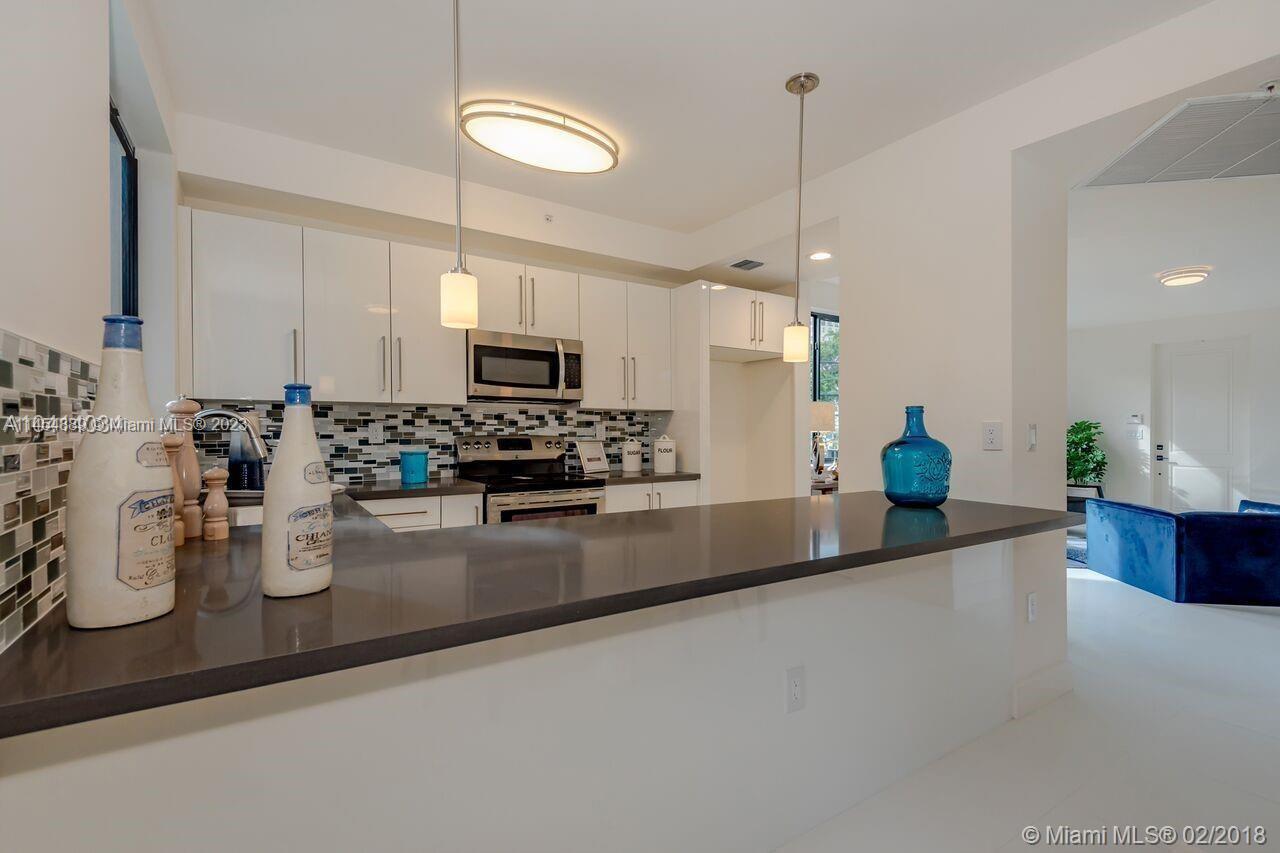 image AMALFI IN THE GABLES COND18
