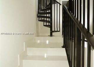 image AMALFI IN THE GABLES COND3