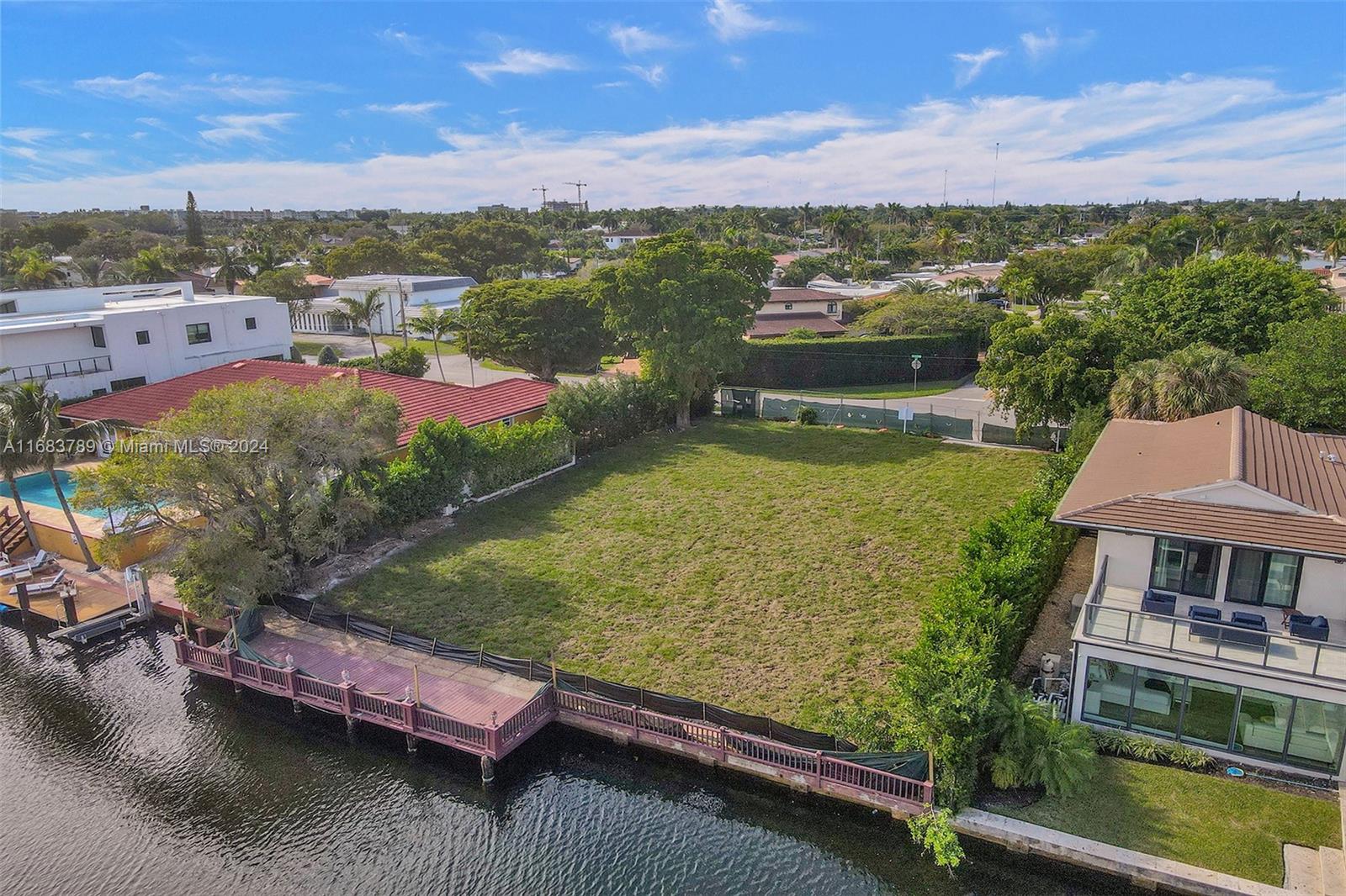 1101 Diplomat Pkwy Hollywood, FL 33019