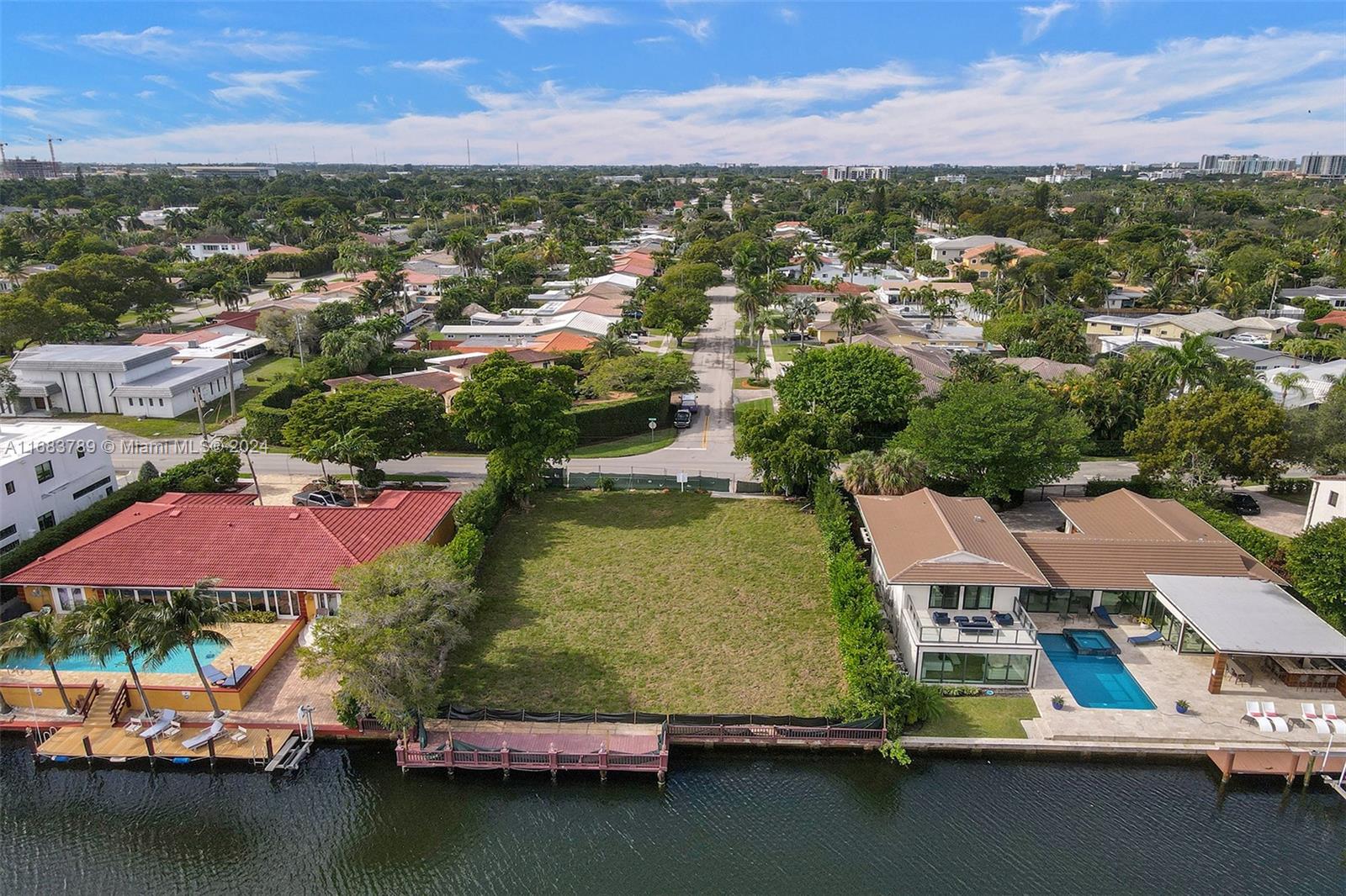 1101 Diplomat Pkwy Hollywood, FL 33019