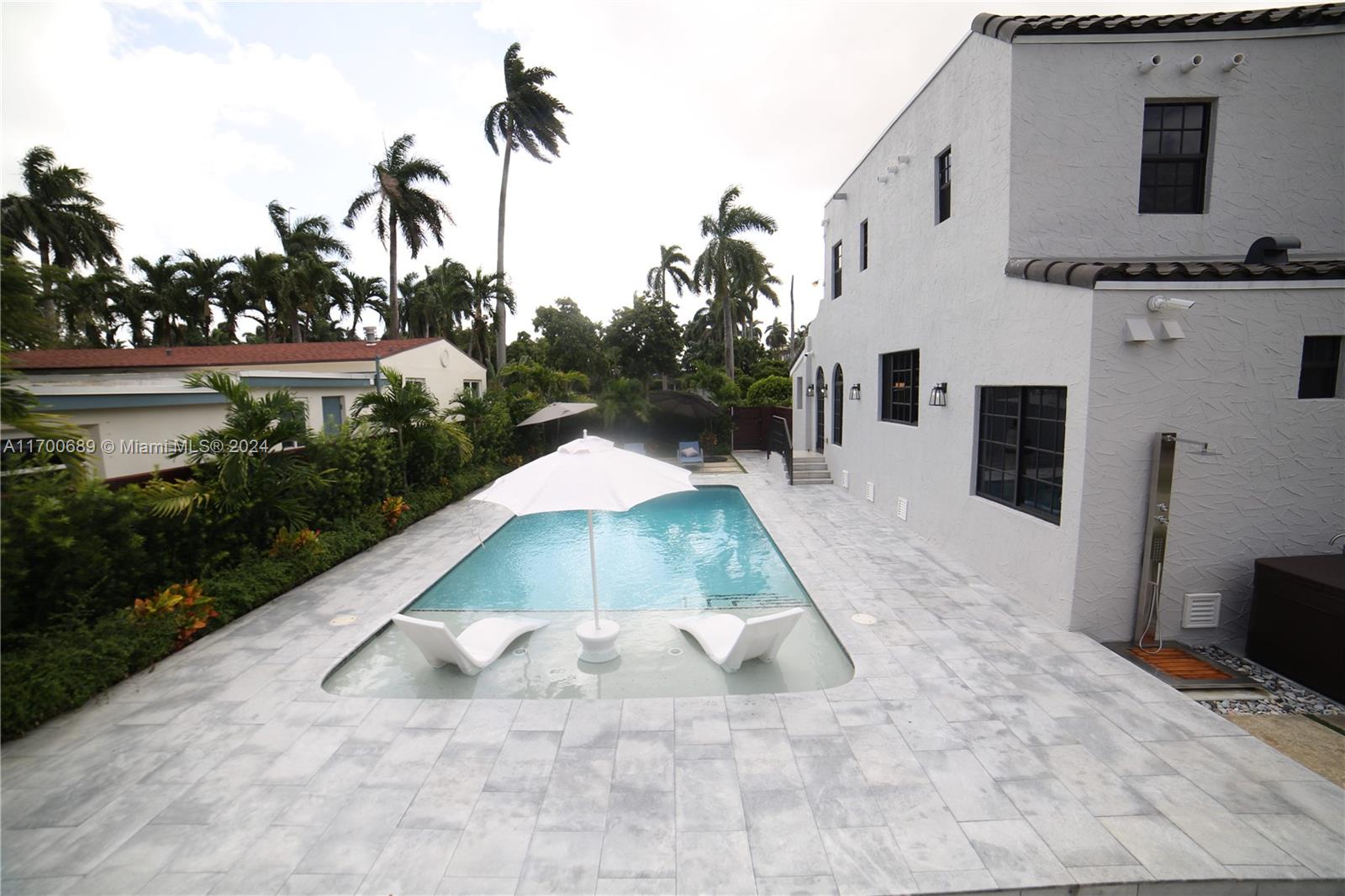 1345 Hollywood Blvd Hollywood, FL 33019