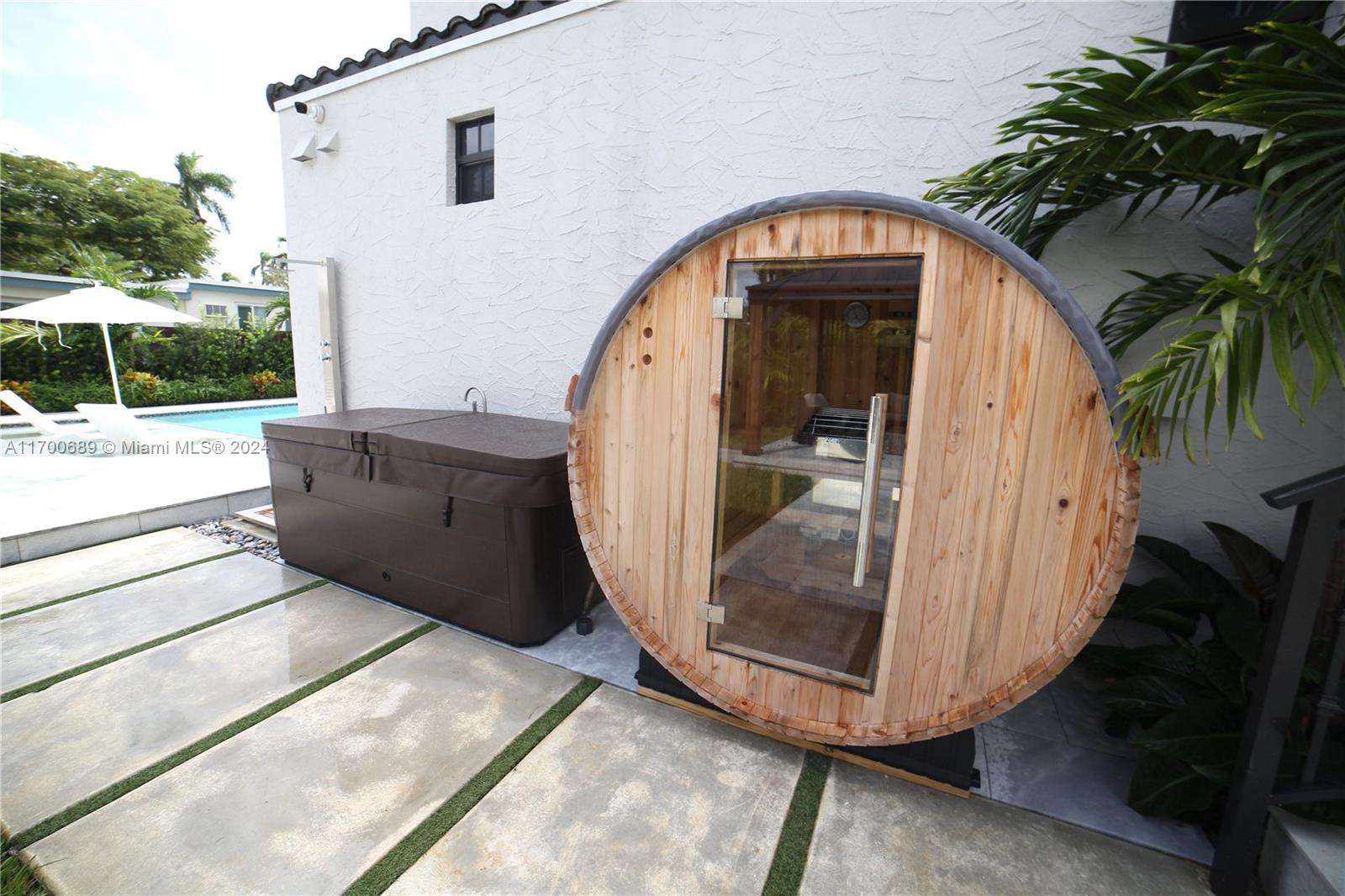 1345 Hollywood Blvd Hollywood, FL 33019