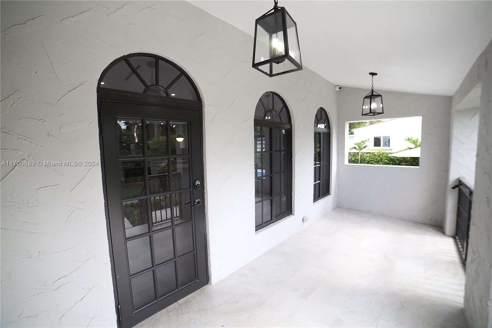 1345 Hollywood Blvd Hollywood, FL 33019