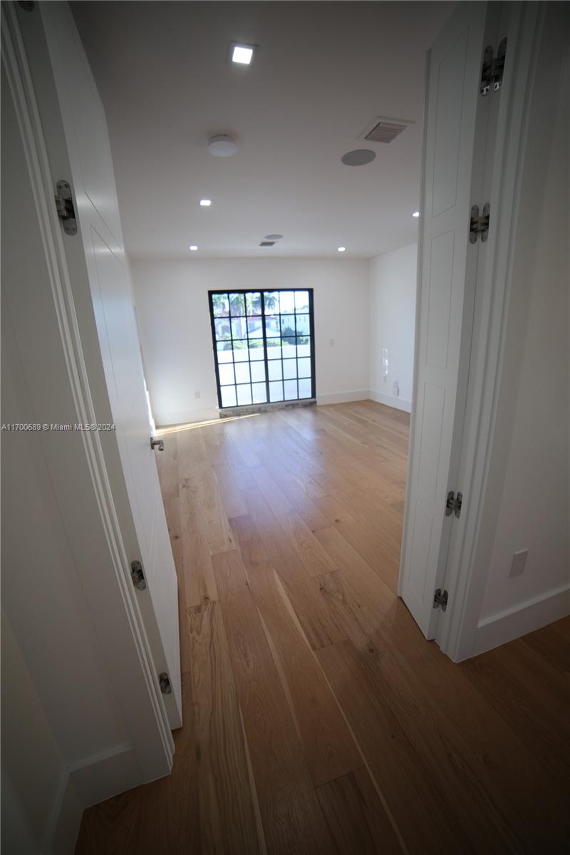 1345 Hollywood Blvd Hollywood, FL 33019