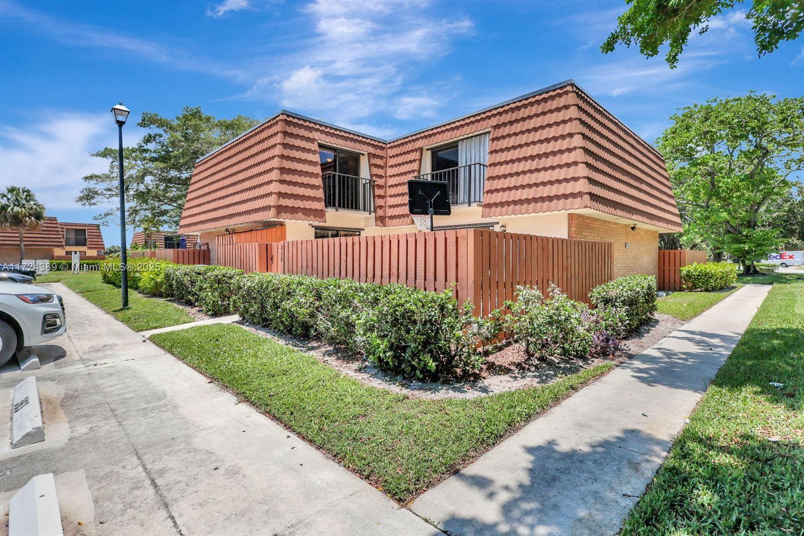 238 Charter Way #238