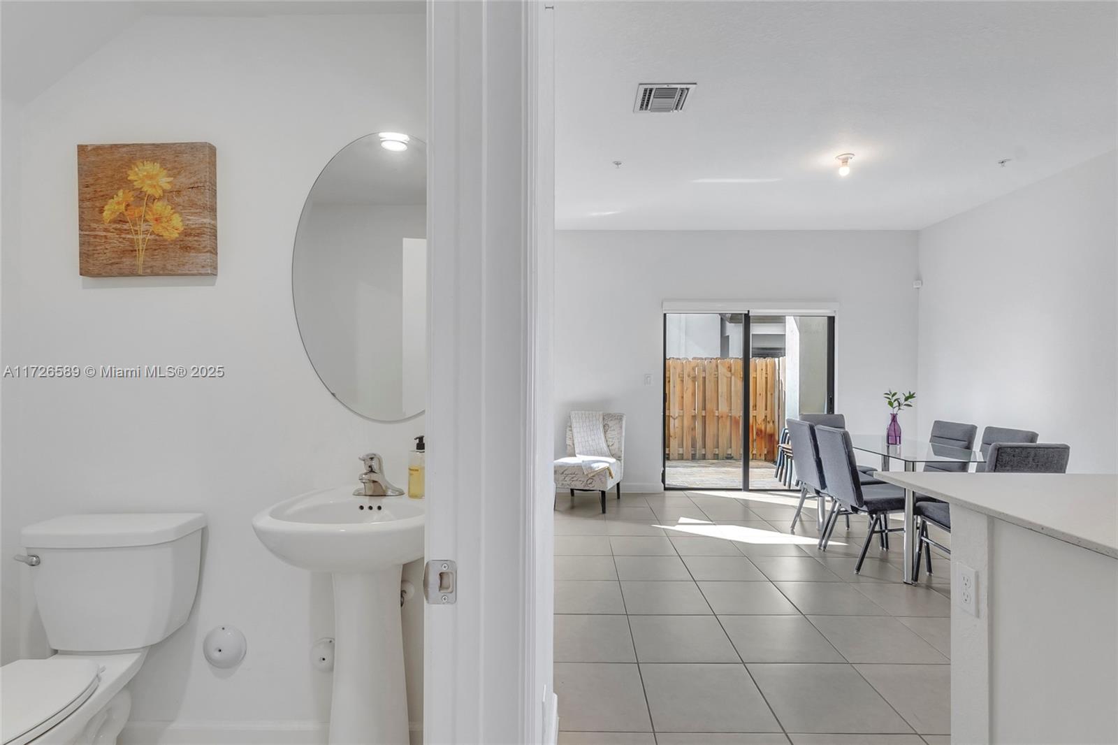 274 SW 159th Pl Pembroke Pines, FL 33027