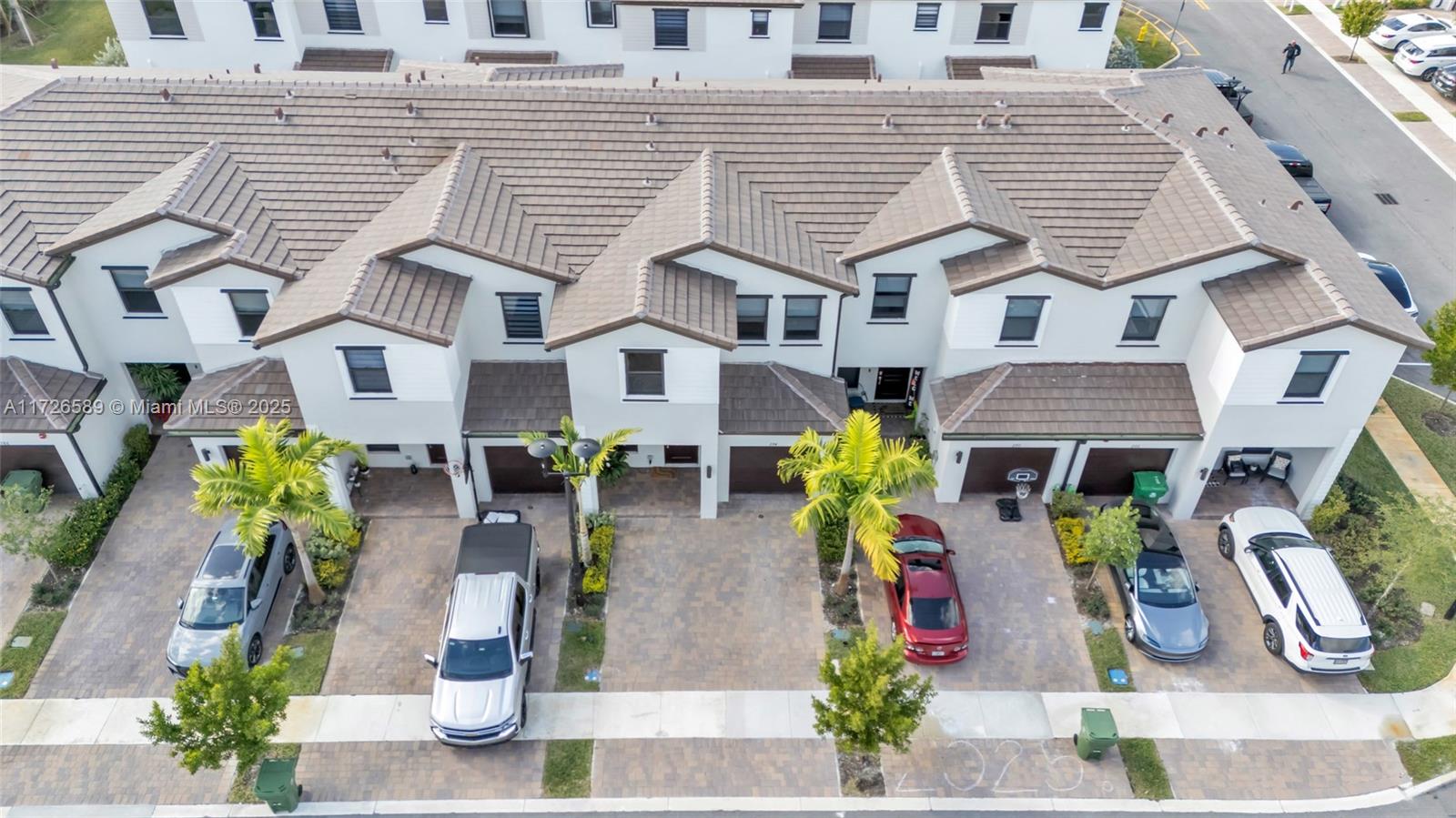 274 SW 159th Pl Pembroke Pines, FL 33027