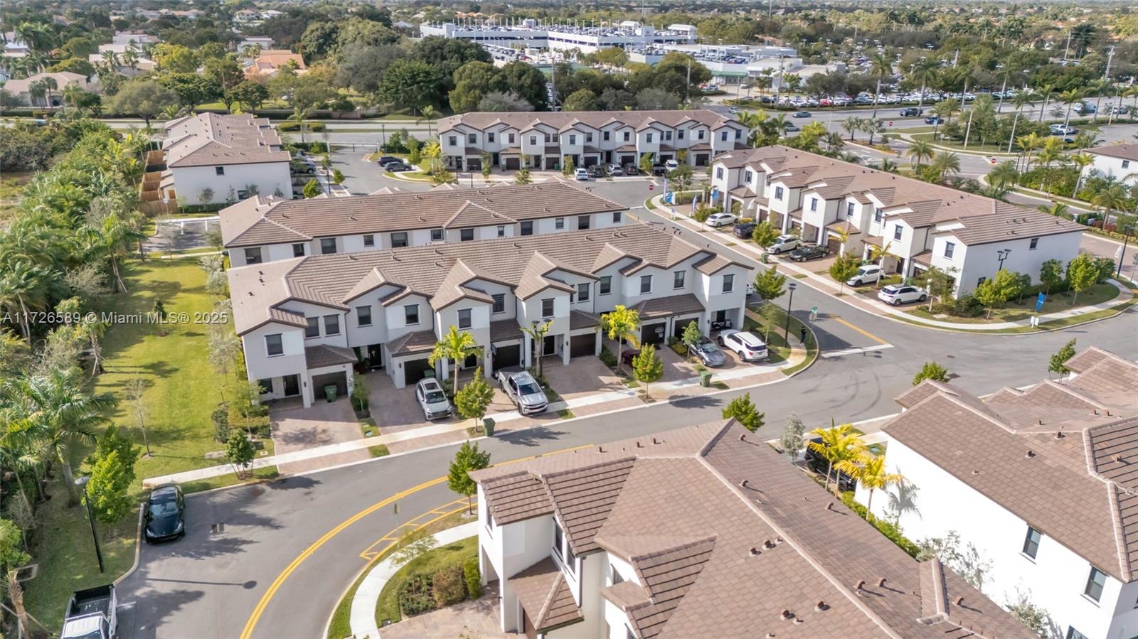 274 SW 159th Pl Pembroke Pines, FL 33027