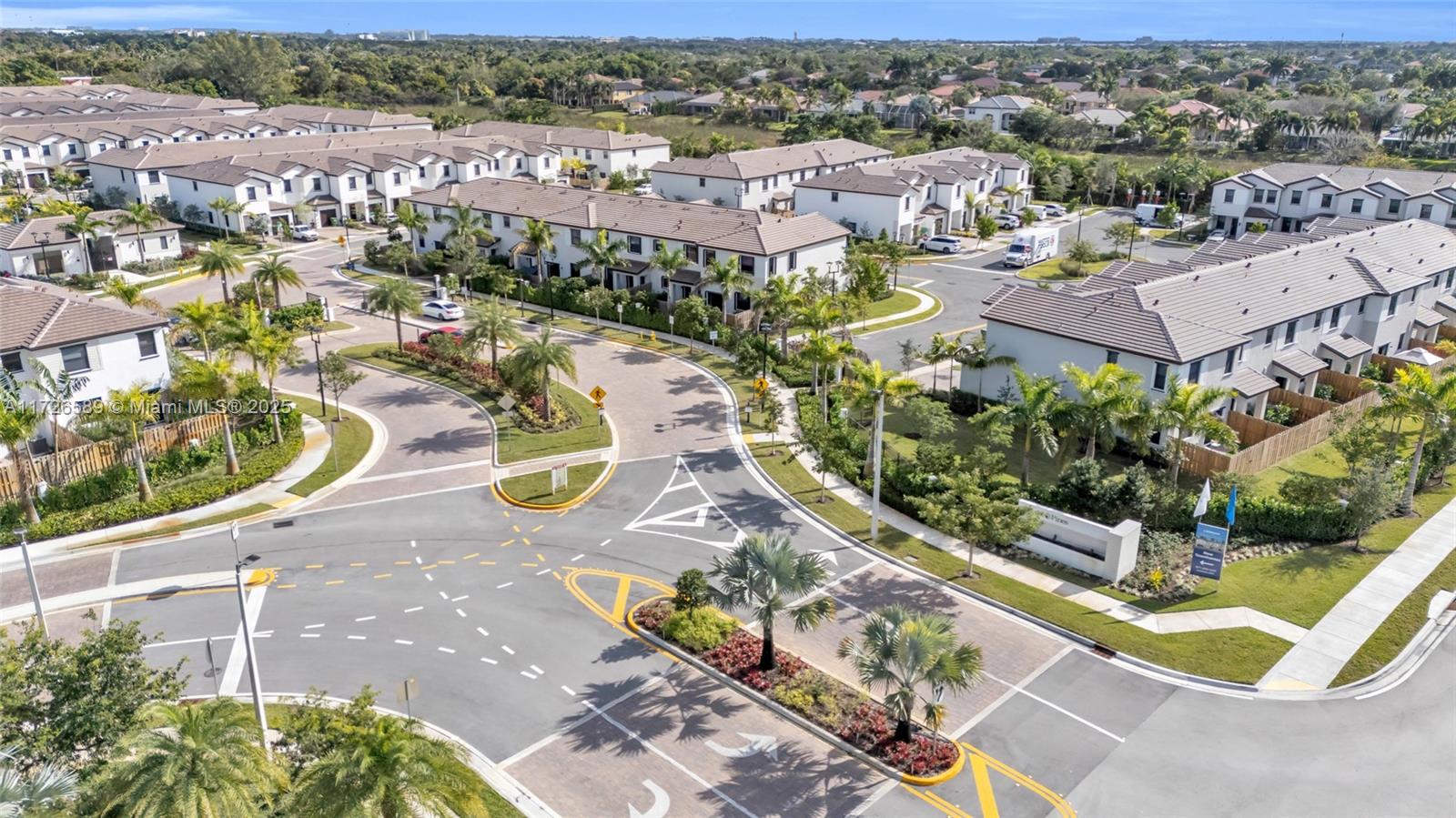 274 SW 159th Pl Pembroke Pines, FL 33027