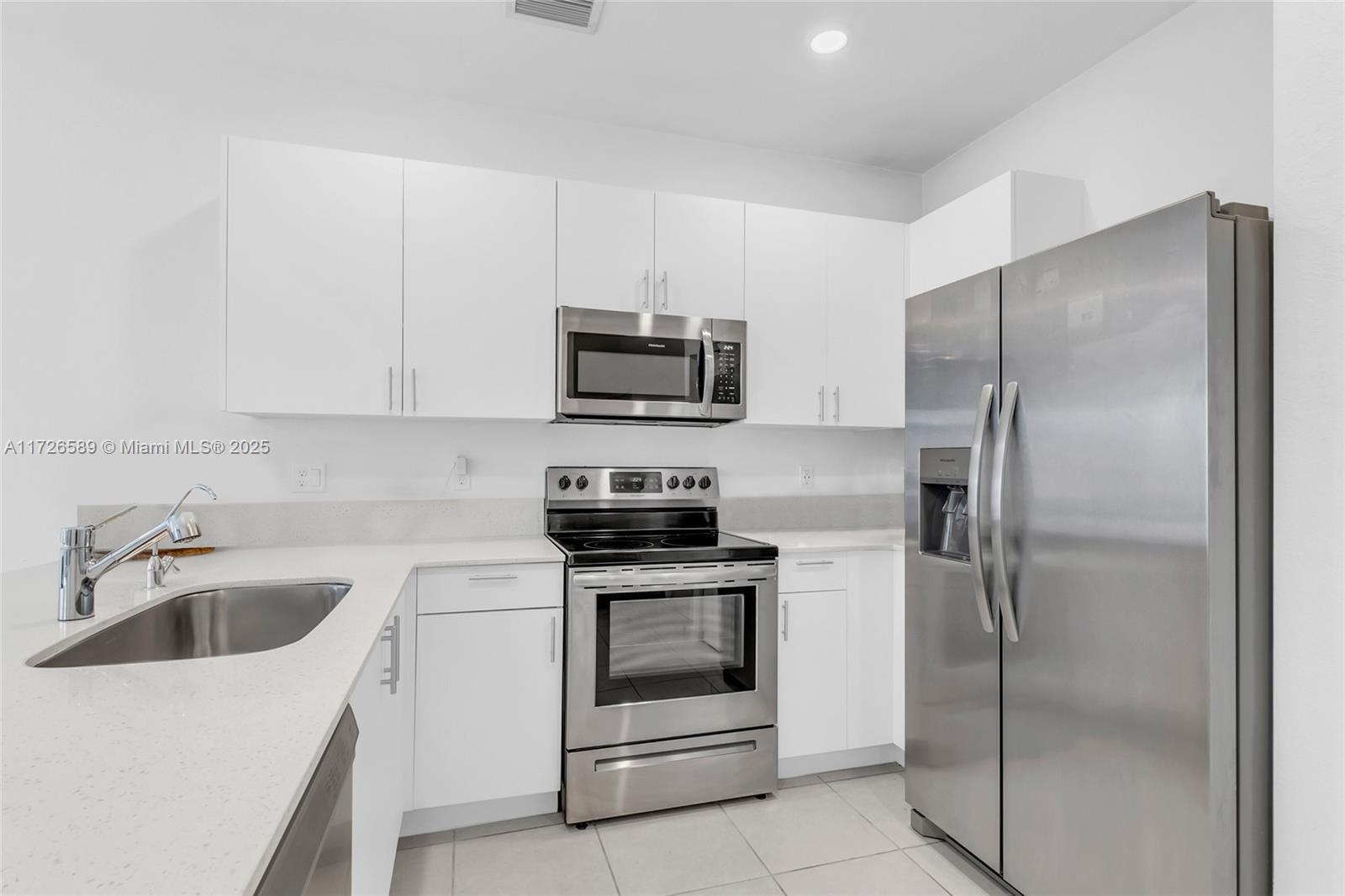 274 SW 159th Pl Pembroke Pines, FL 33027