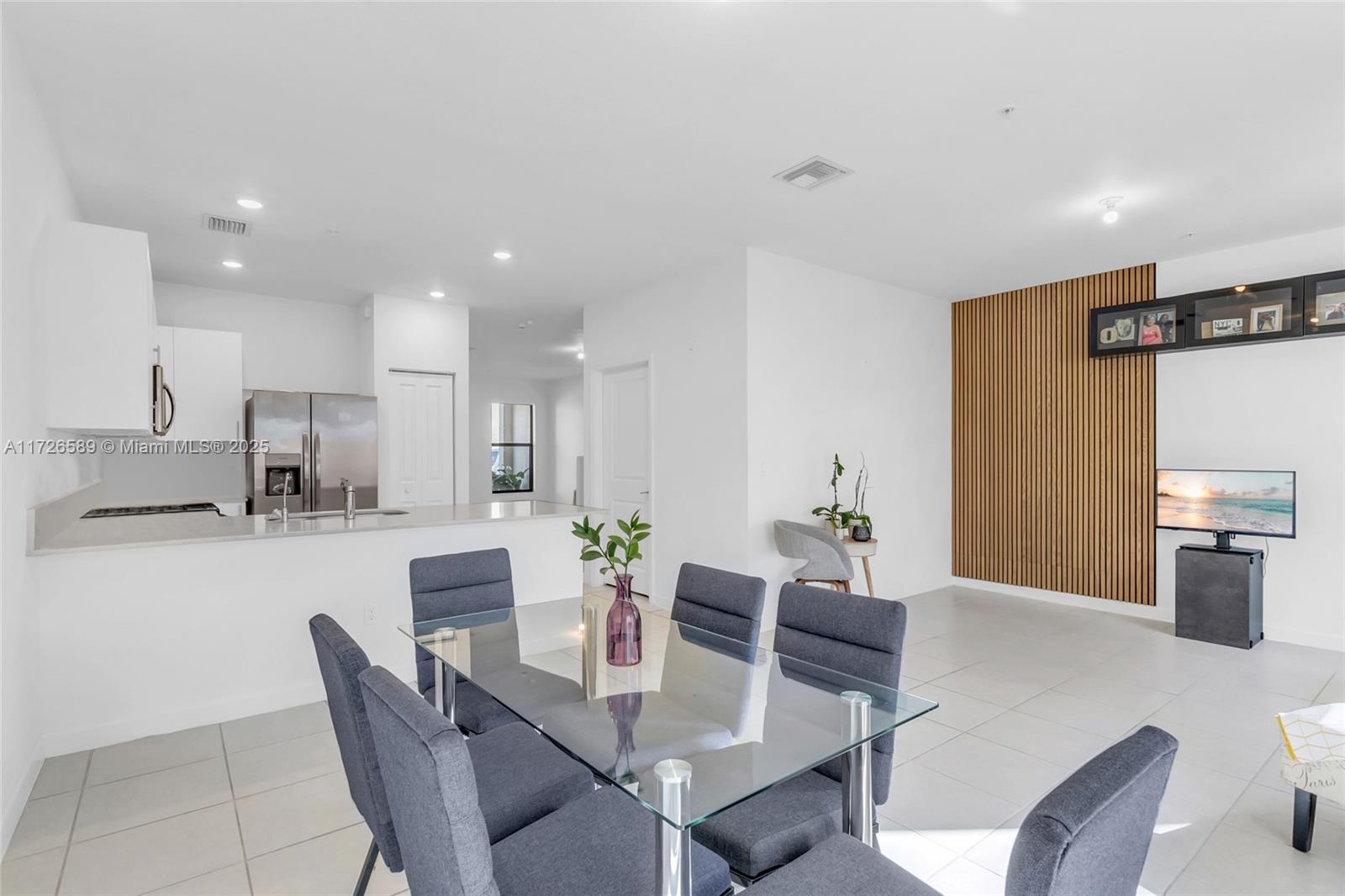 274 SW 159th Pl Pembroke Pines, FL 33027