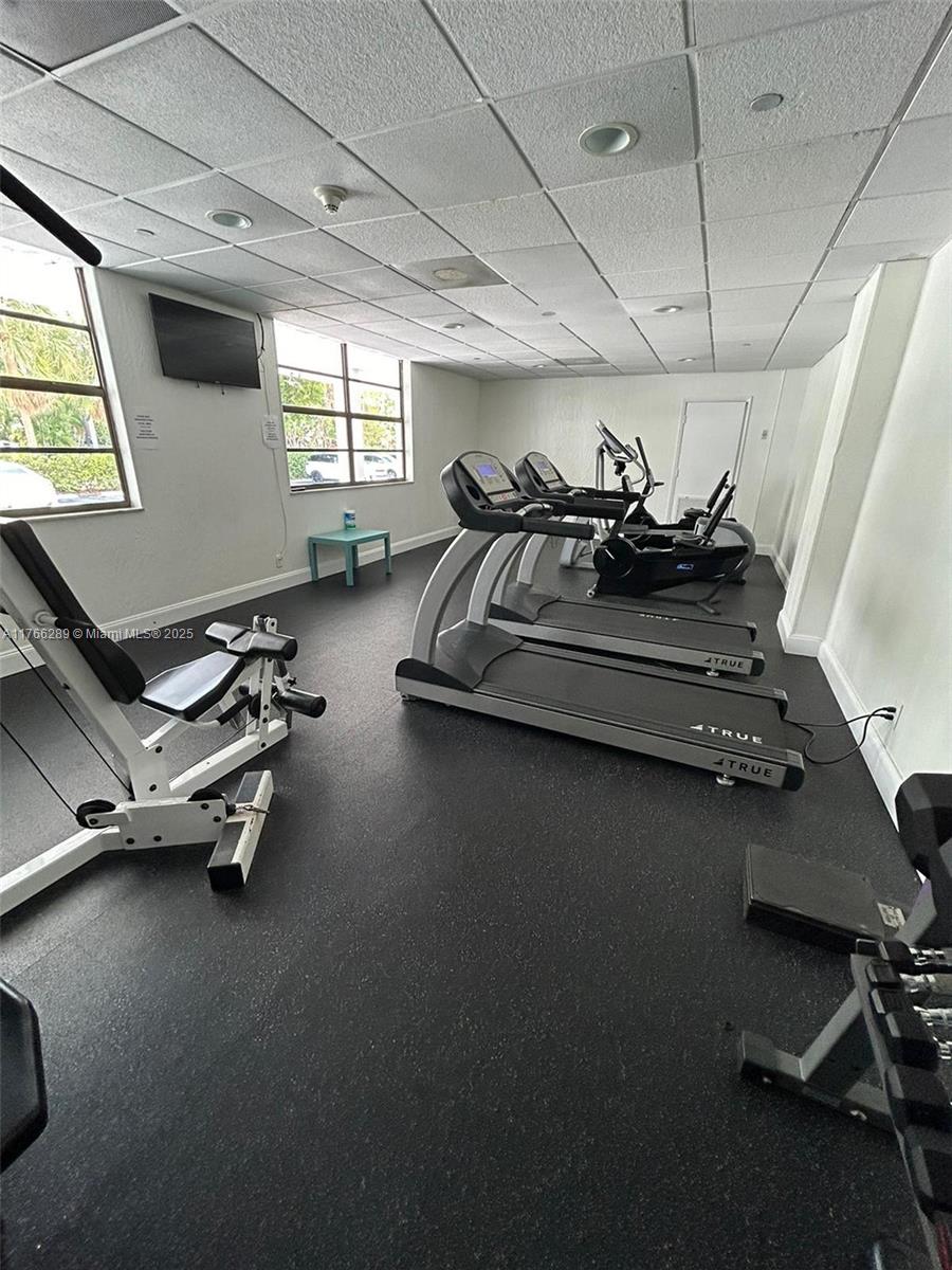 image Island Breakers Condo24