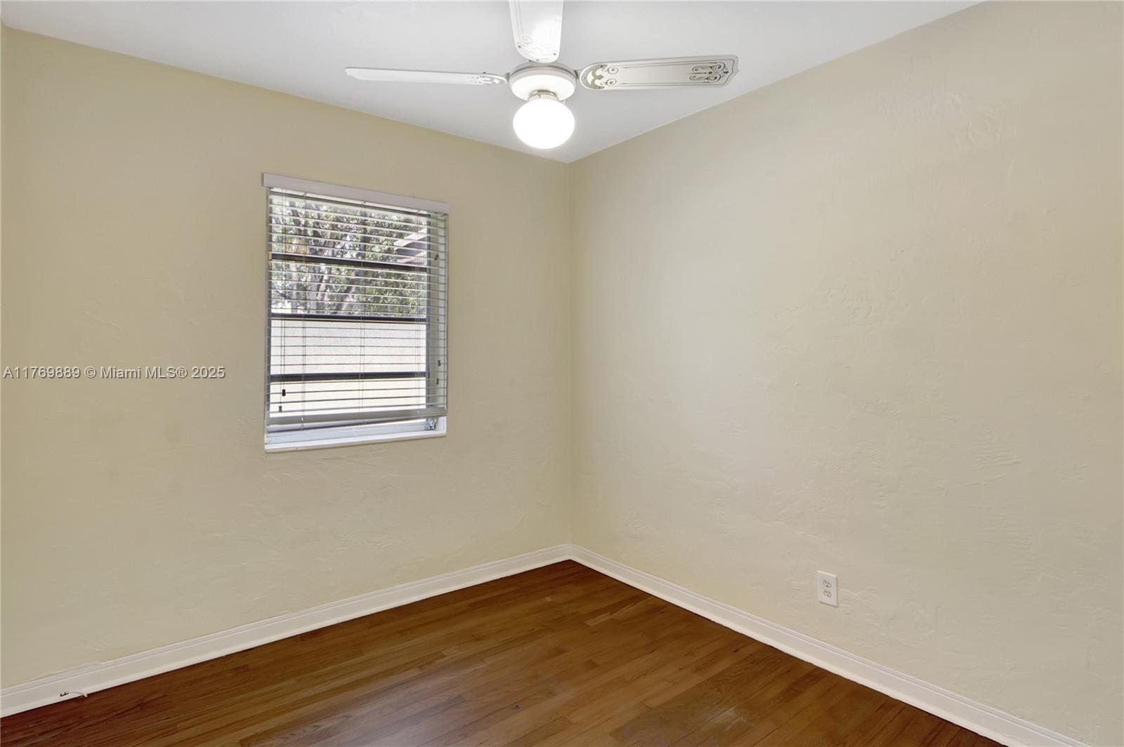 2725 SW 82nd Ave Miami, FL 33155